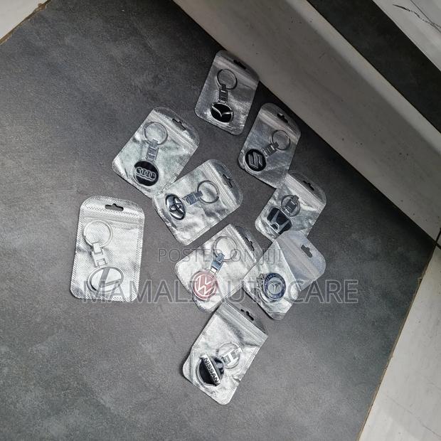 Branded Metal Key Holder With Ring - thumbnail 3