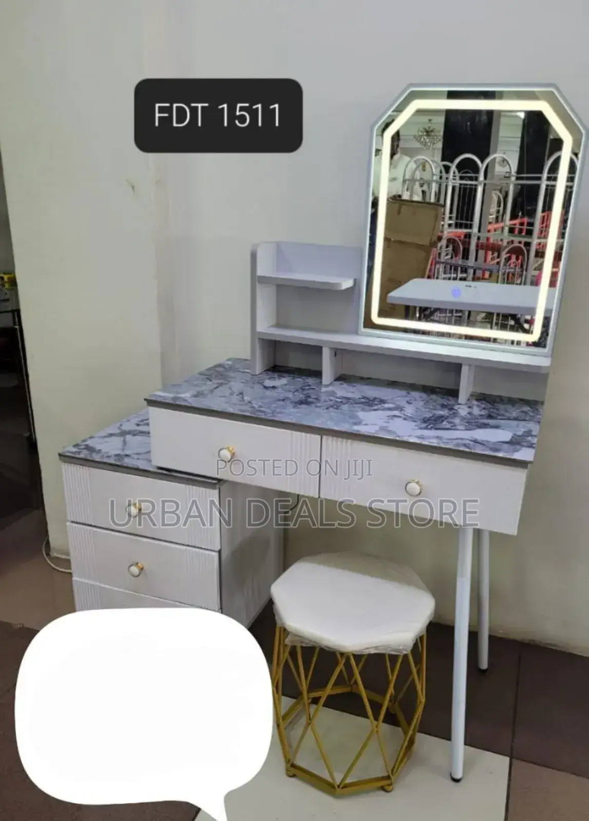 Modern Executive Big Dressing Table With Sliding Mirror