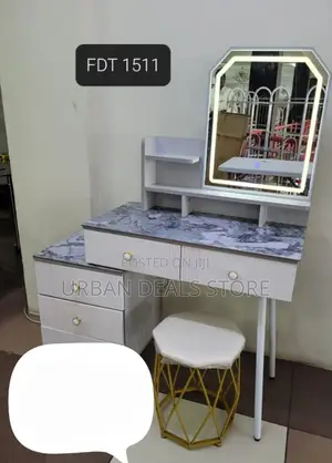 Modern Executive Big Dressing Table With Sliding Mirror