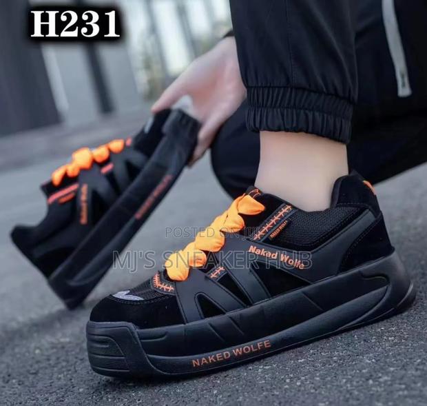 Naked Wolfe - thumbnail 2