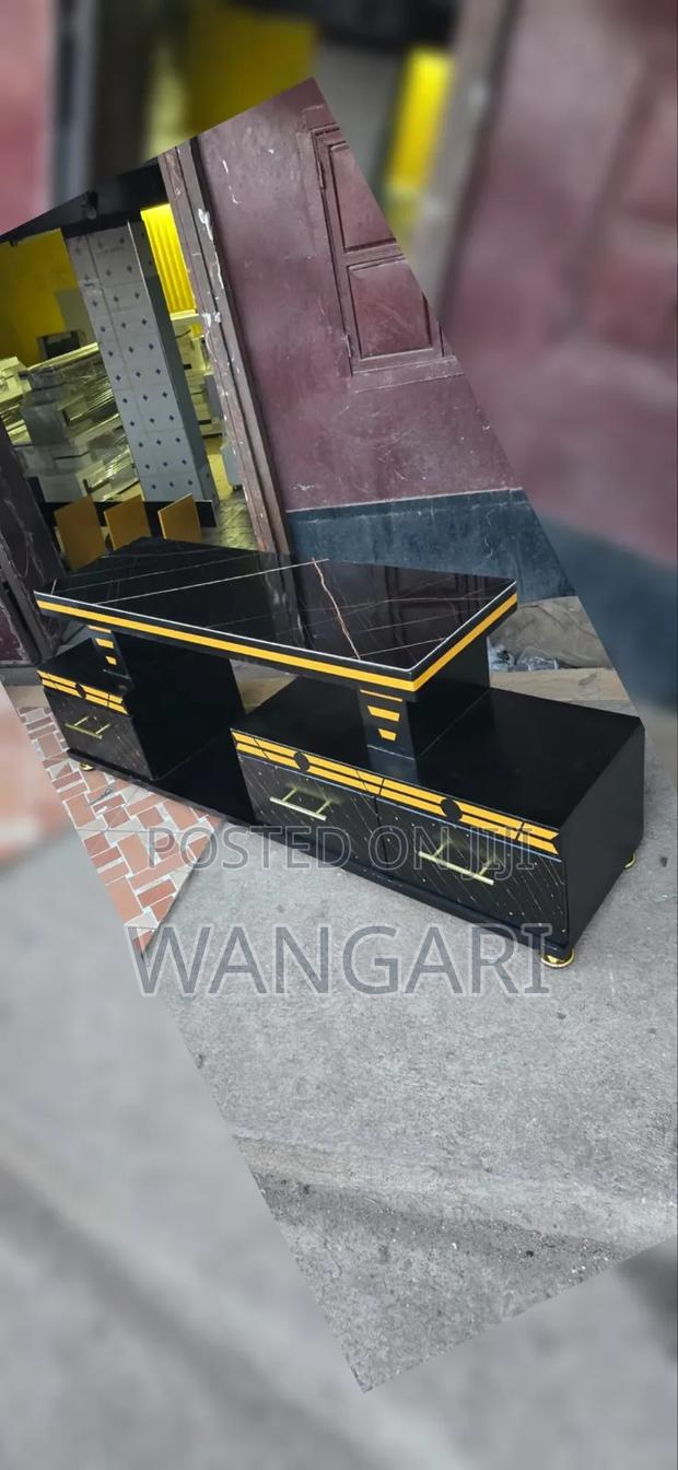 Executive 5fits Tv Stand