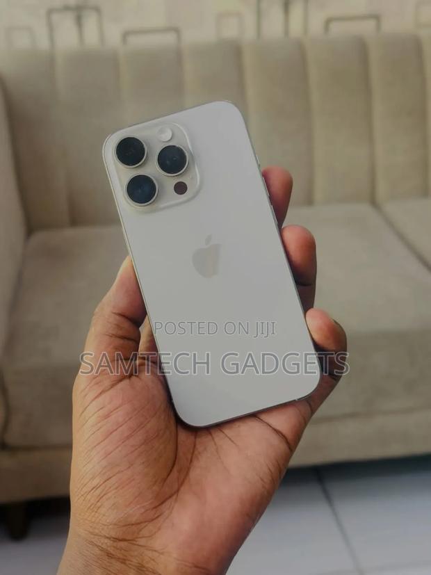 Apple iPhone 16 Pro 256 GB White - main view