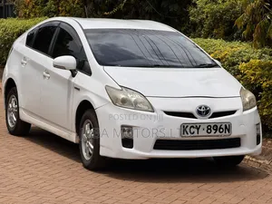 Toyota Prius 2013 White