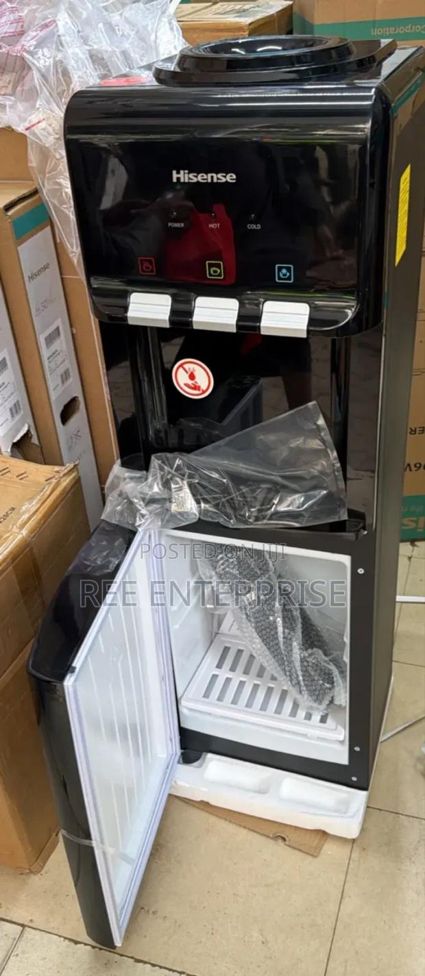 3taps   Hot,Normal And Cold Hisense Black Dispenser