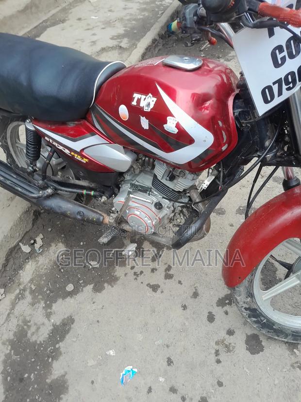 TVS HLX 125 2021 Red