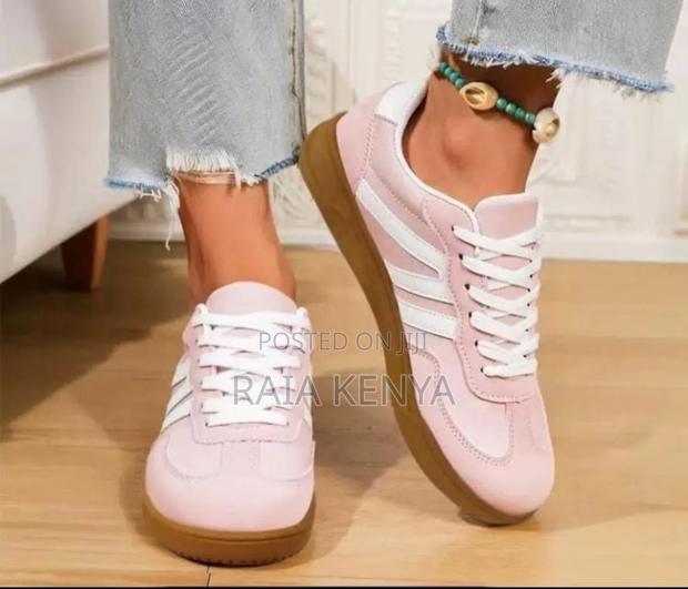 New Ladies Sneakers - thumbnail 4