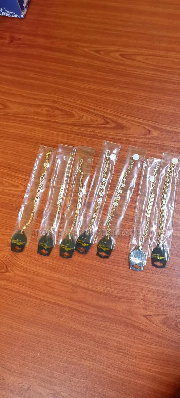 Ladies Hand Bracelets - thumbnail 3