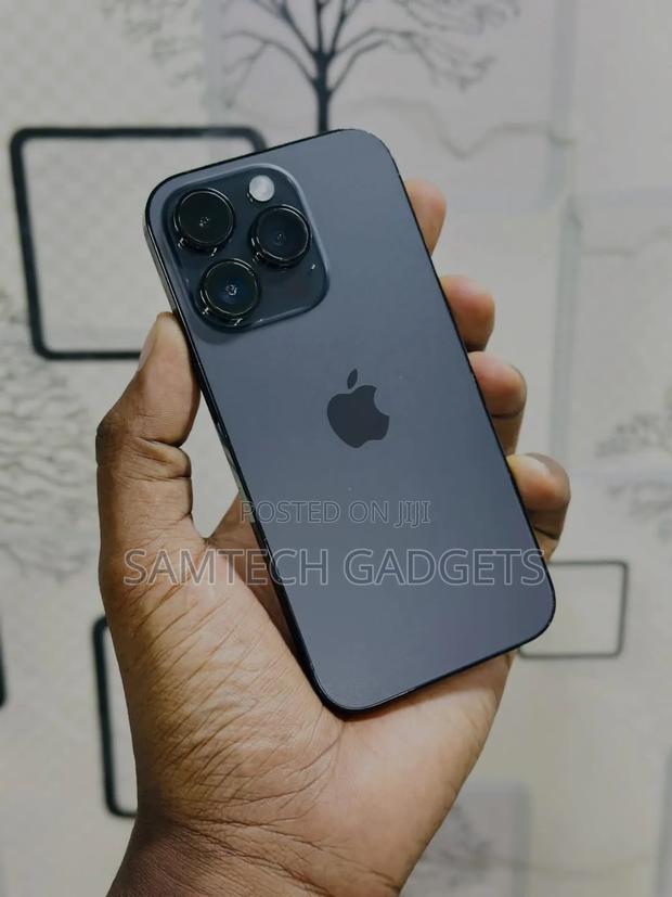 Apple iPhone 14 Pro 256 GB Black - main view