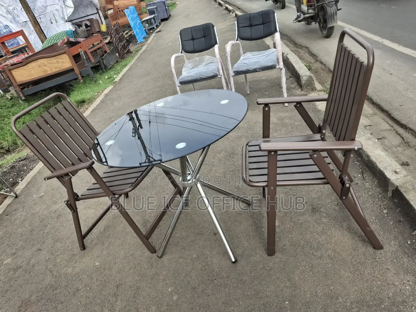 Modern Balcon Table With Chair