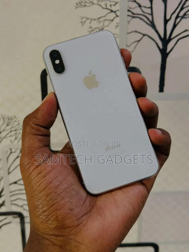 Apple iPhone X 256 GB White - main view