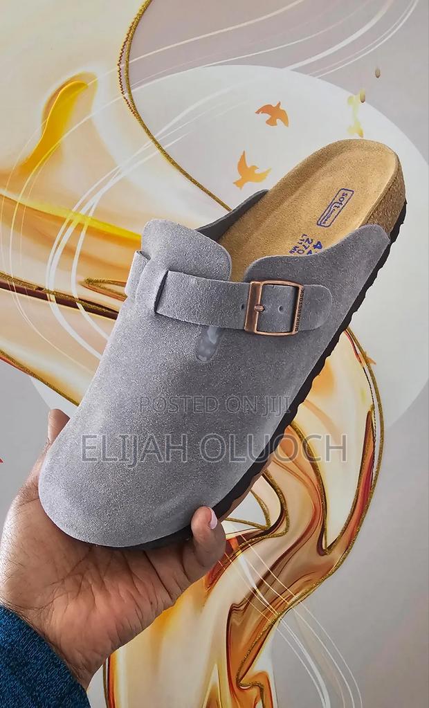 Birkenstock Slides
Light/Ash Grey
Original Quality 👌🏼👌🏼