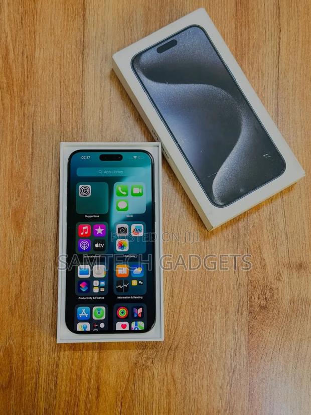 Apple iPhone 15 Pro Max 256 GB Blue - thumbnail 3