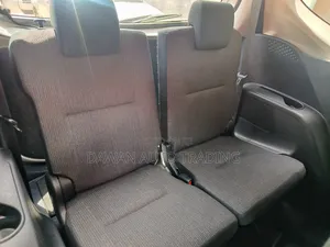 Toyota Sienta 2019 Silver