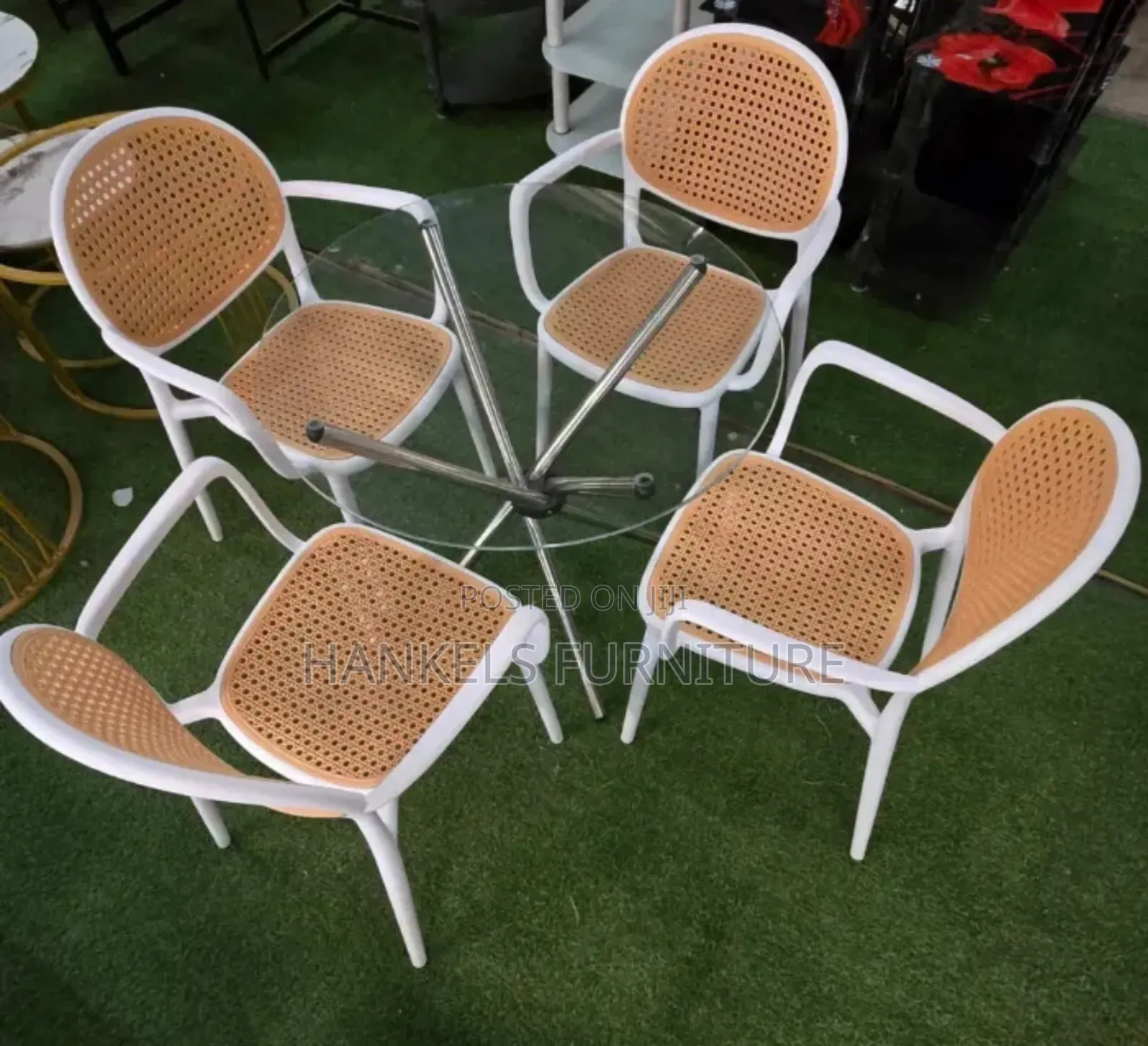 Modern Round 4 Seater Dining Table