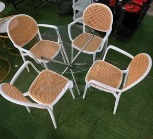 Modern Round 4 Seater Dining Table