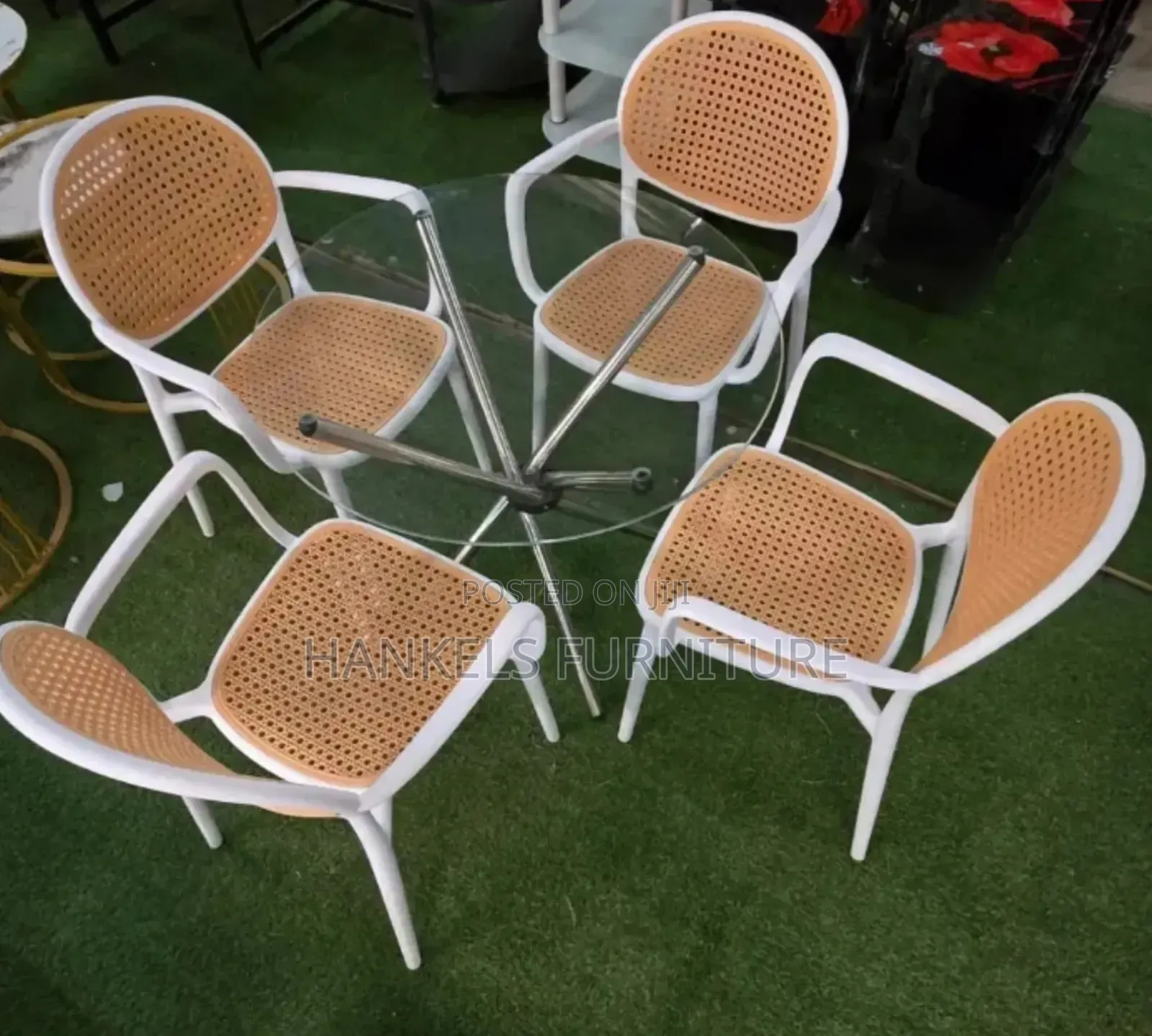 Modern Round 4 Seater Dining Table