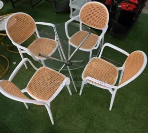 Modern Round 4 Seater Dining Table