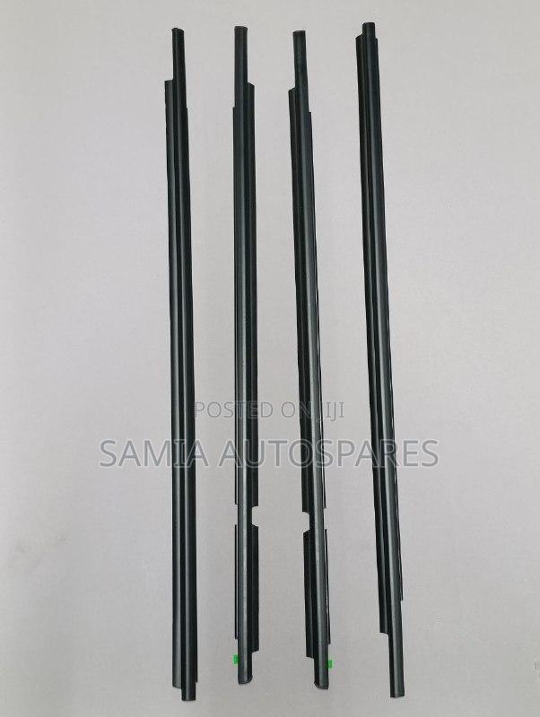 Weather Strip for Toyota Fj 120 Black Set