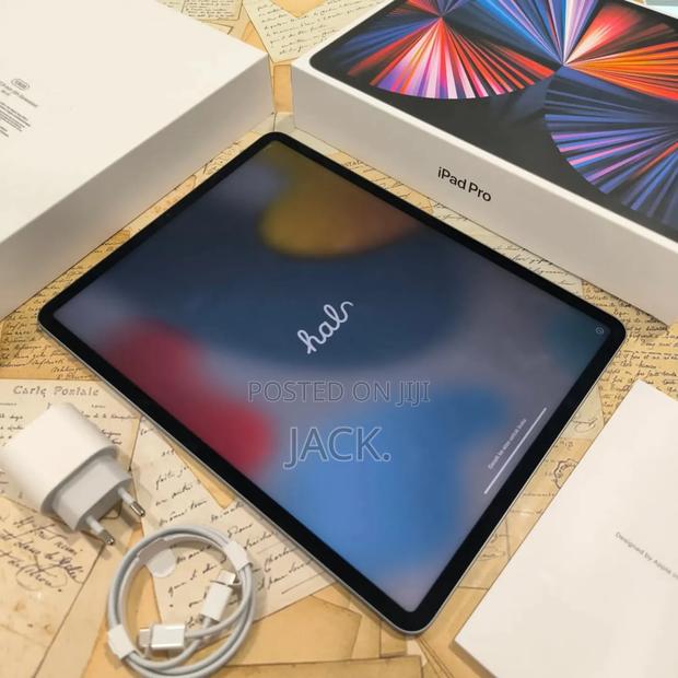 Apple iPad Pro 12.9 (2022) 1 TB Gray
