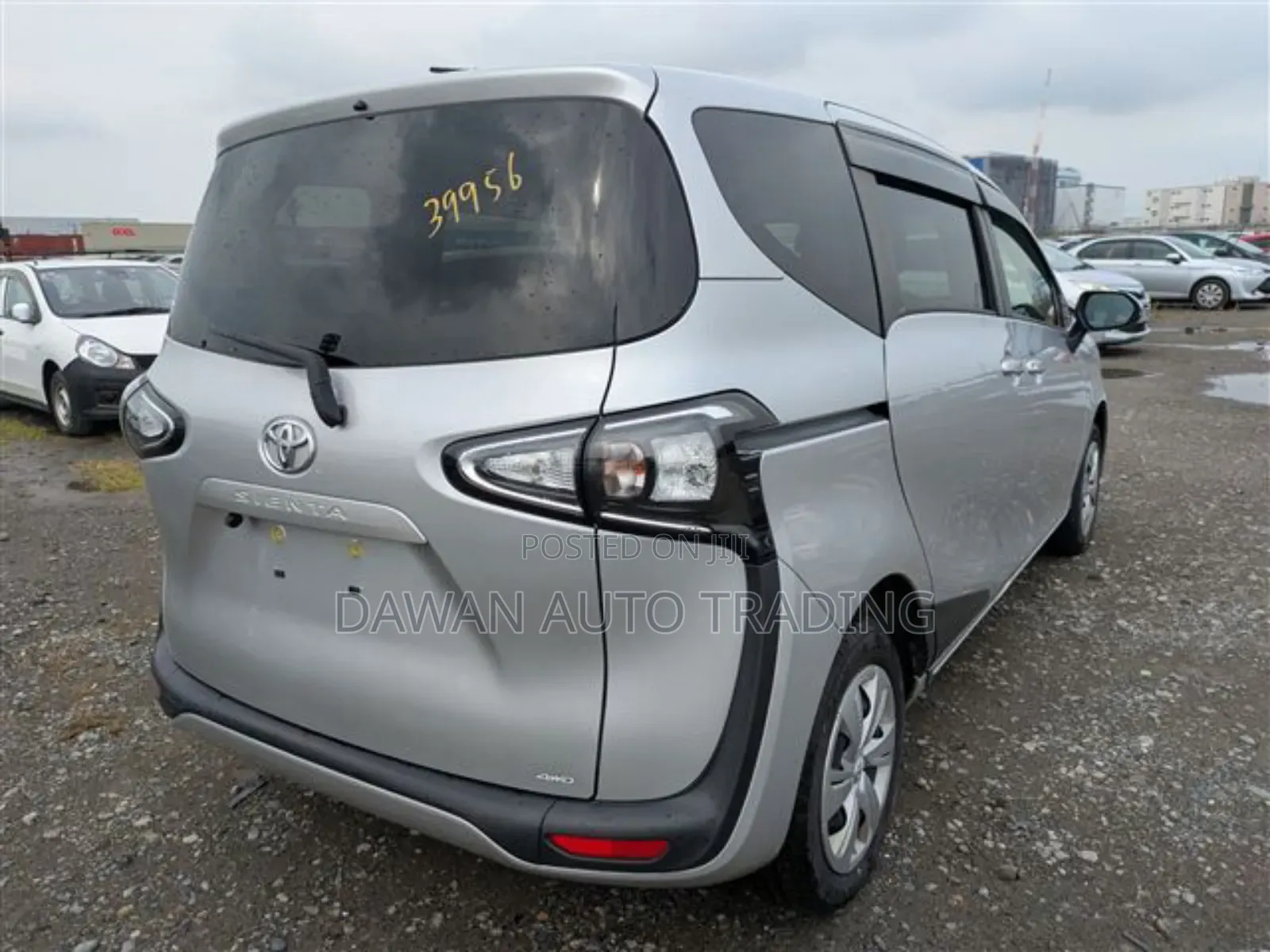 Toyota Sienta 2020 Silver