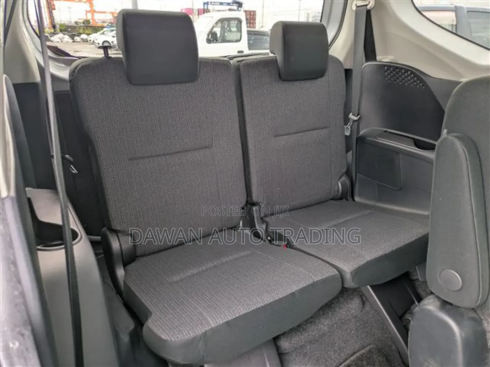 Toyota Sienta 2020 Silver