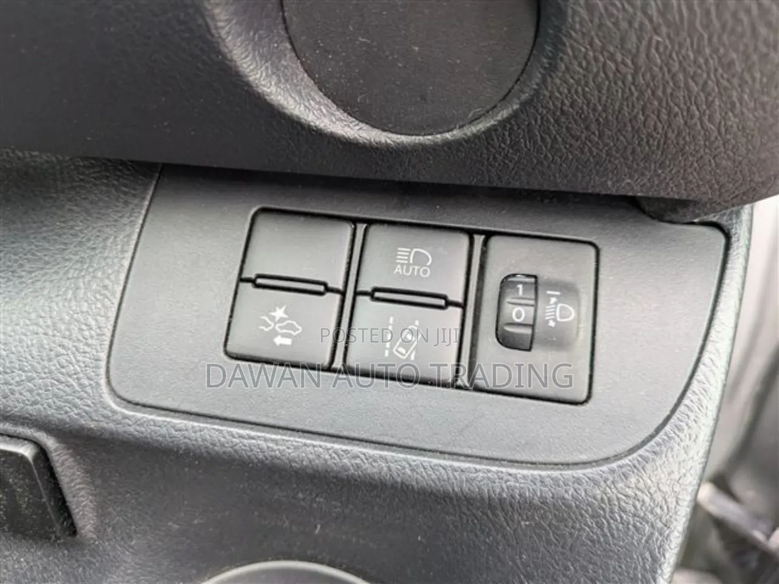 Toyota Sienta 2020 Silver