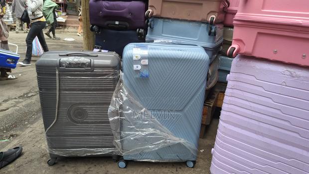 Travelling Bags - thumbnail 4