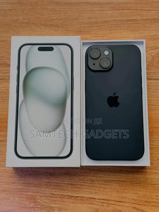 New Apple iPhone 15 256 GB Black