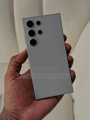 Samsung Galaxy S24 Ultra 256 GB Gray - main view