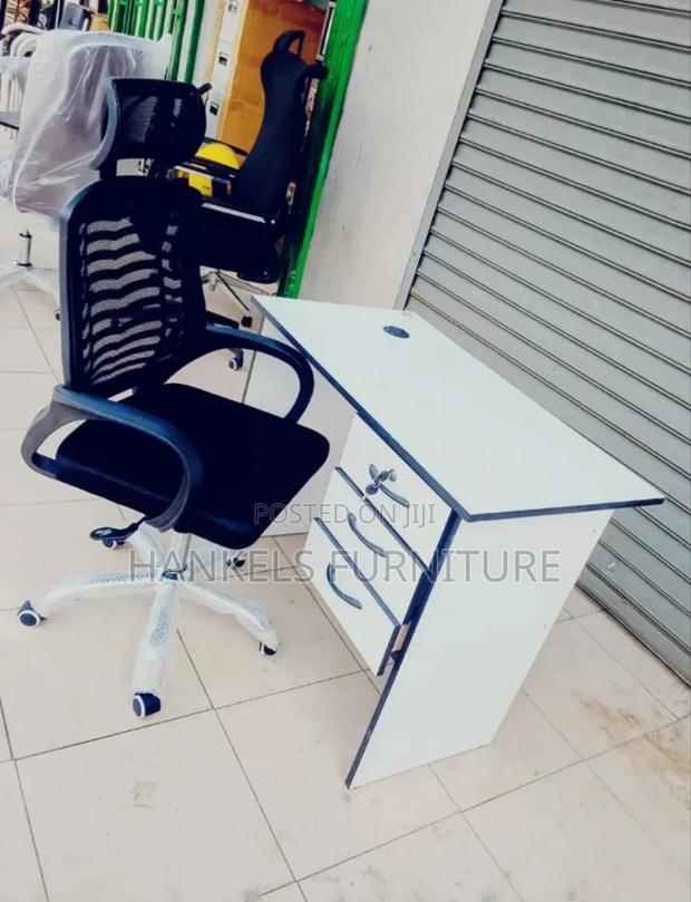Headrest Office Chair White Sleek Sturdy Desk
