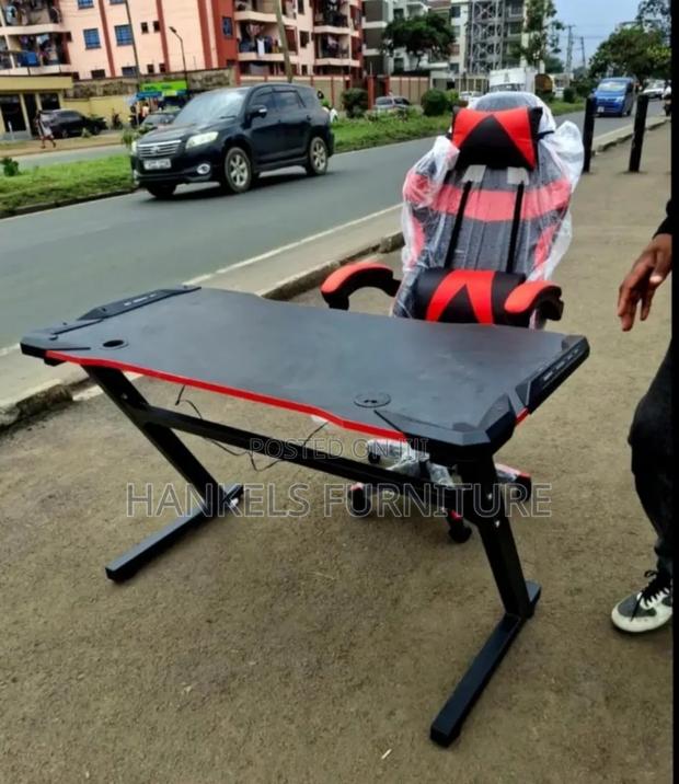 Gaming Computer Set Up Chair Table