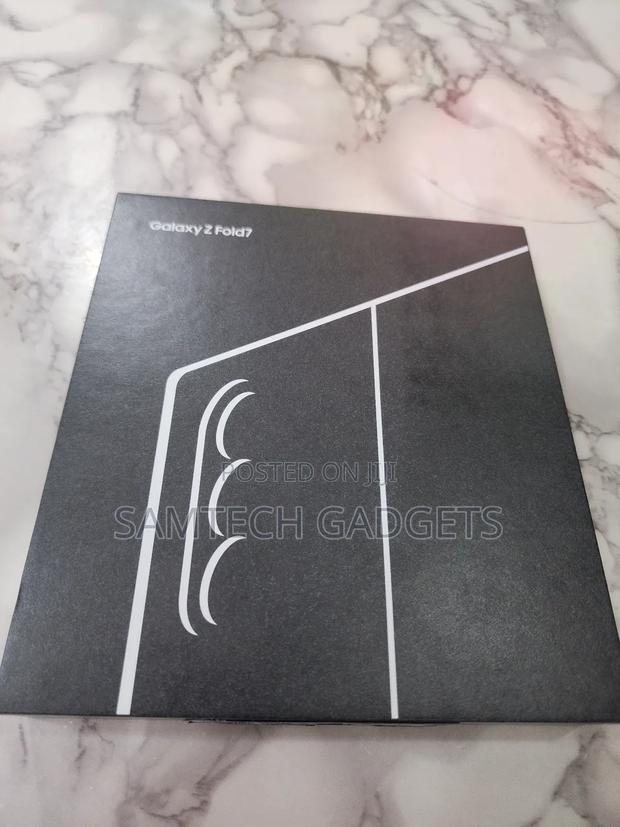 New Samsung Galaxy Z Fold7 512 GB Blue