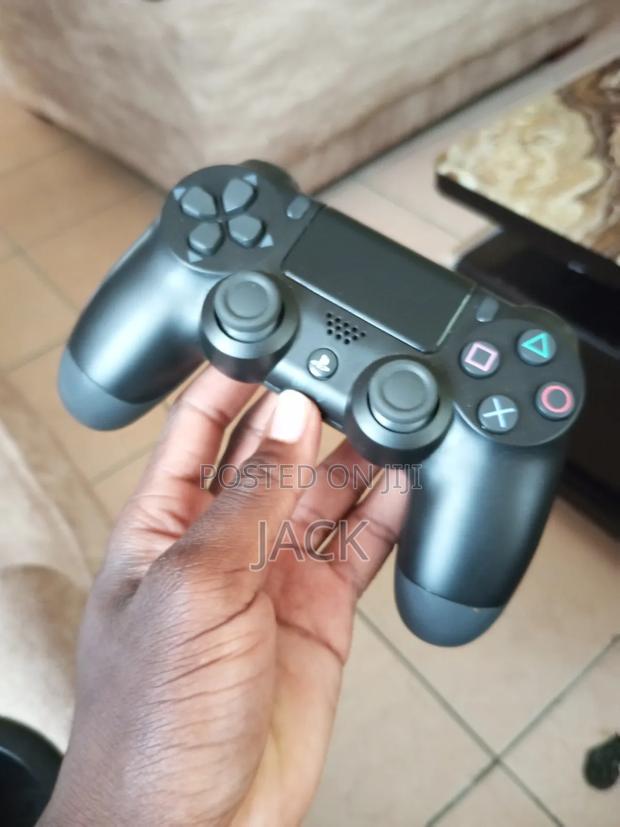 Ps 4 Controller - thumbnail 4
