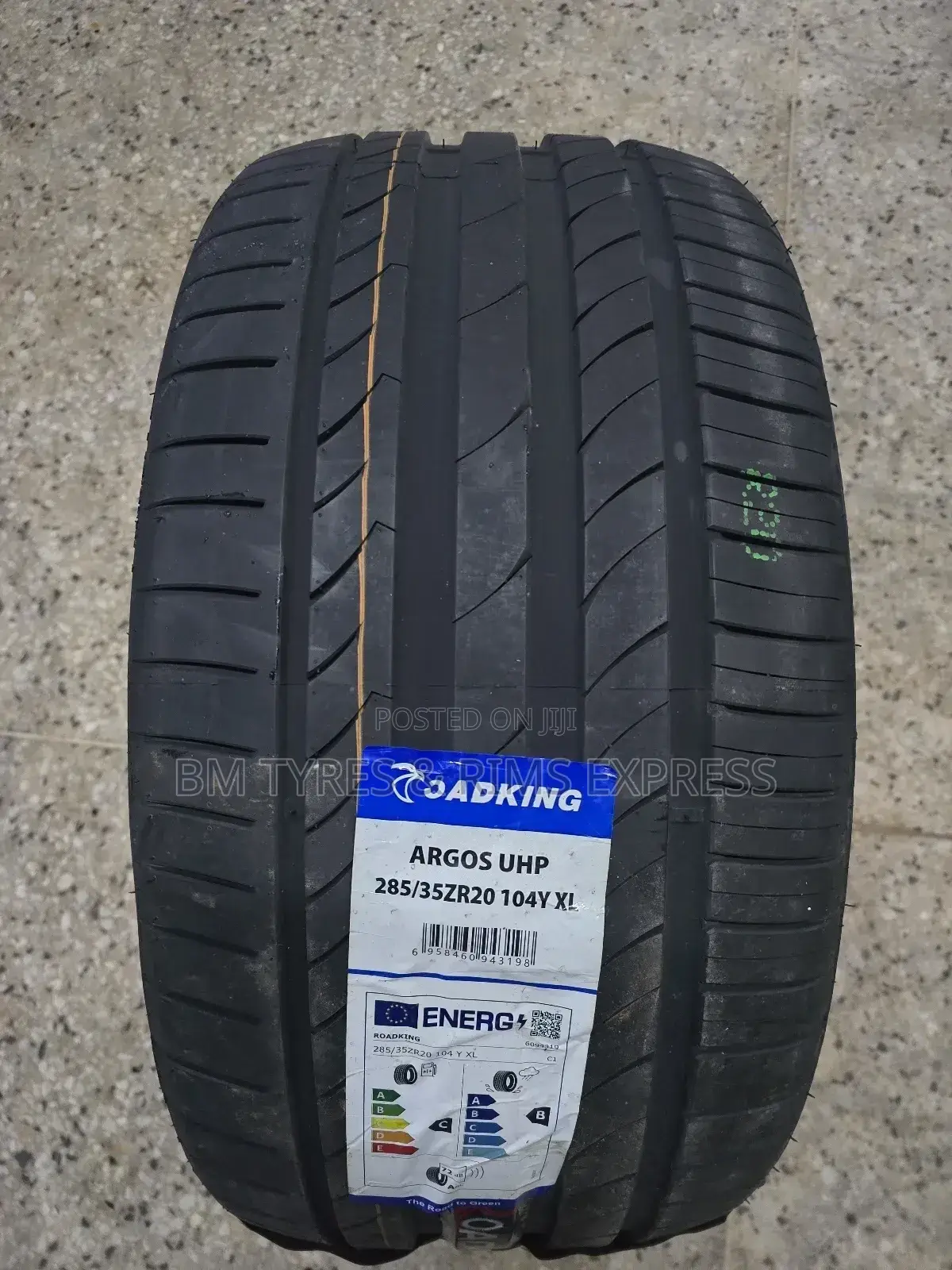 285 /35 R20 Roadking