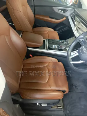 Audi Q8 55 Premium AWD quattro 2020 Orange