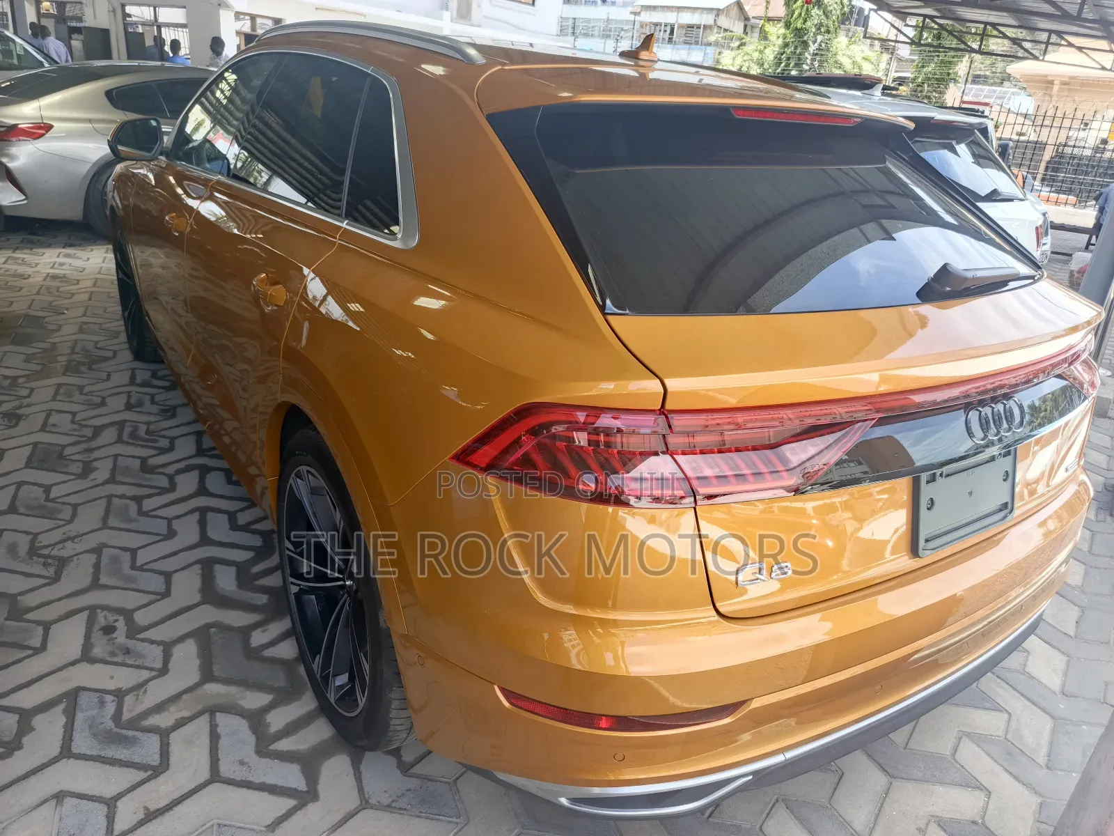Audi Q8 55 Premium AWD quattro 2020 Orange