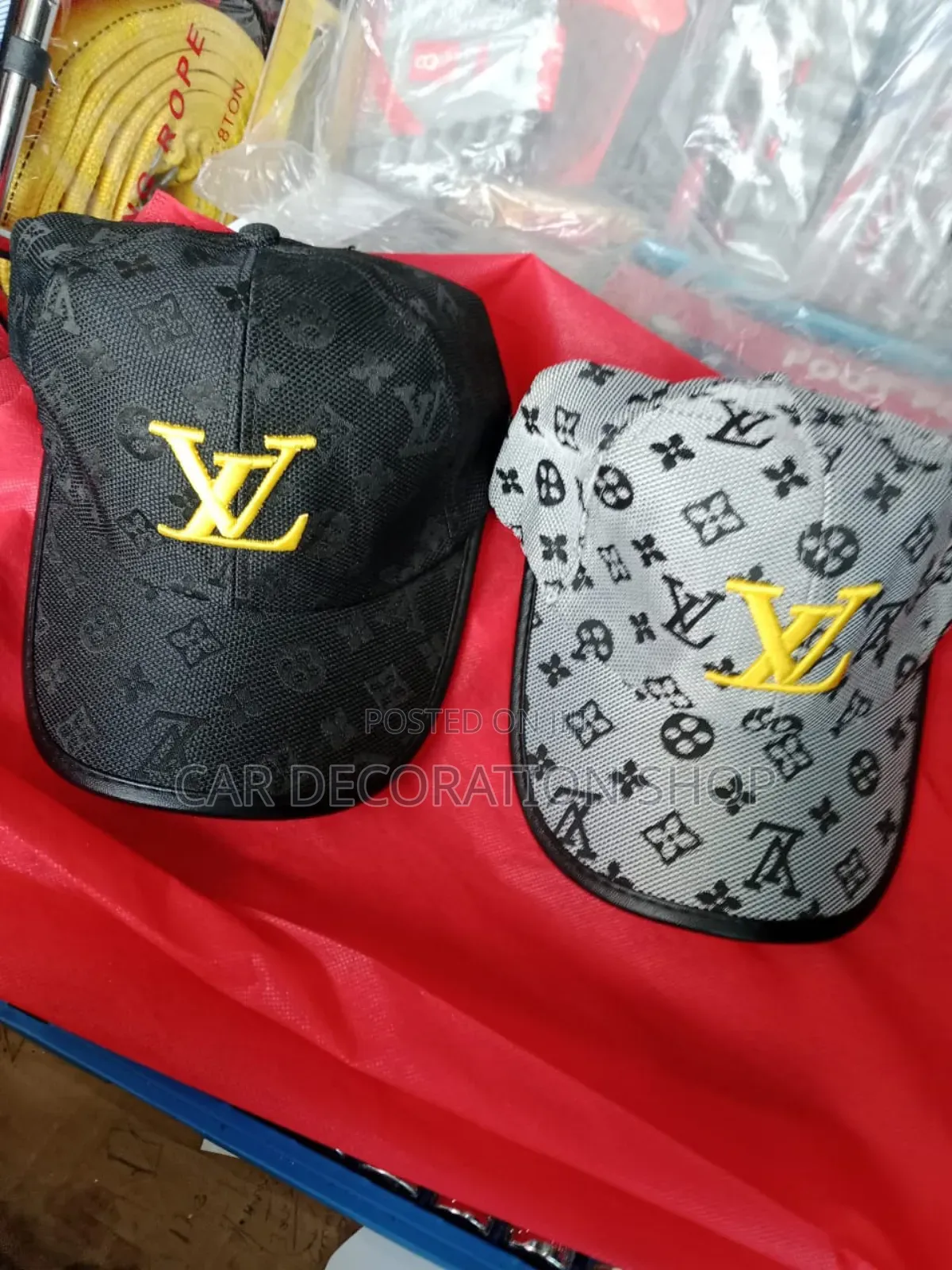 2pcs Different Colors Lv Snapback Caps
