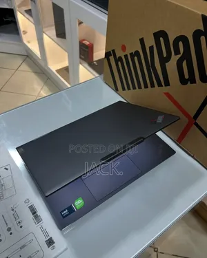 Laptop Lenovo ThinkPad X1 Carbon 16GB Intel Core Ultra 7 SSD 512GB