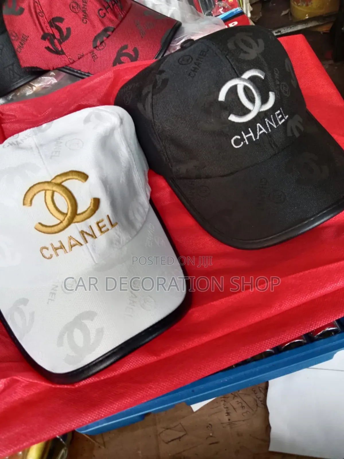 2pcs Fashionable Louis Vuitton Casual Fitted Caps