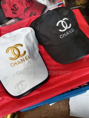 2pcs Fashionable Louis Vuitton Casual Fitted Caps