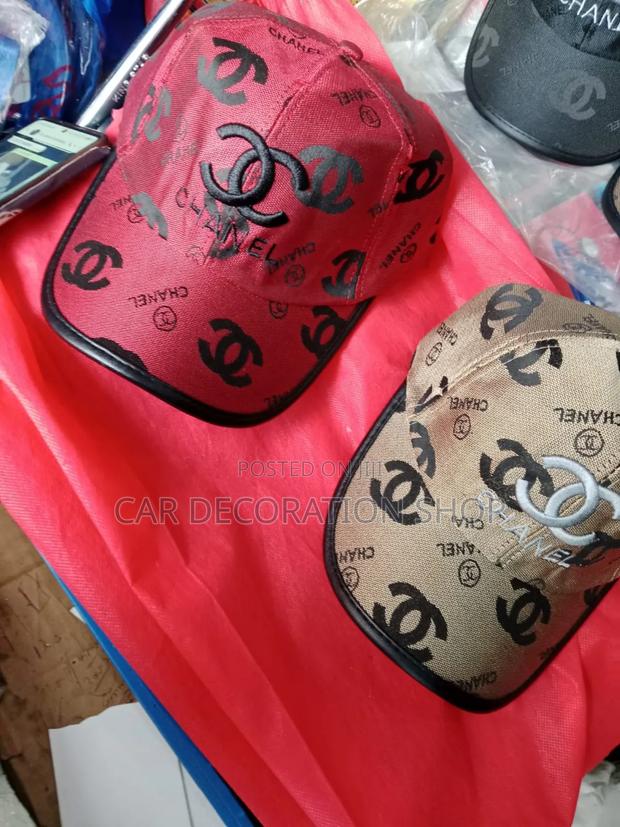 2pcs Chanel Curved Brim Embroidered Caps
