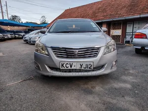 Toyota Premio 2013 Silver