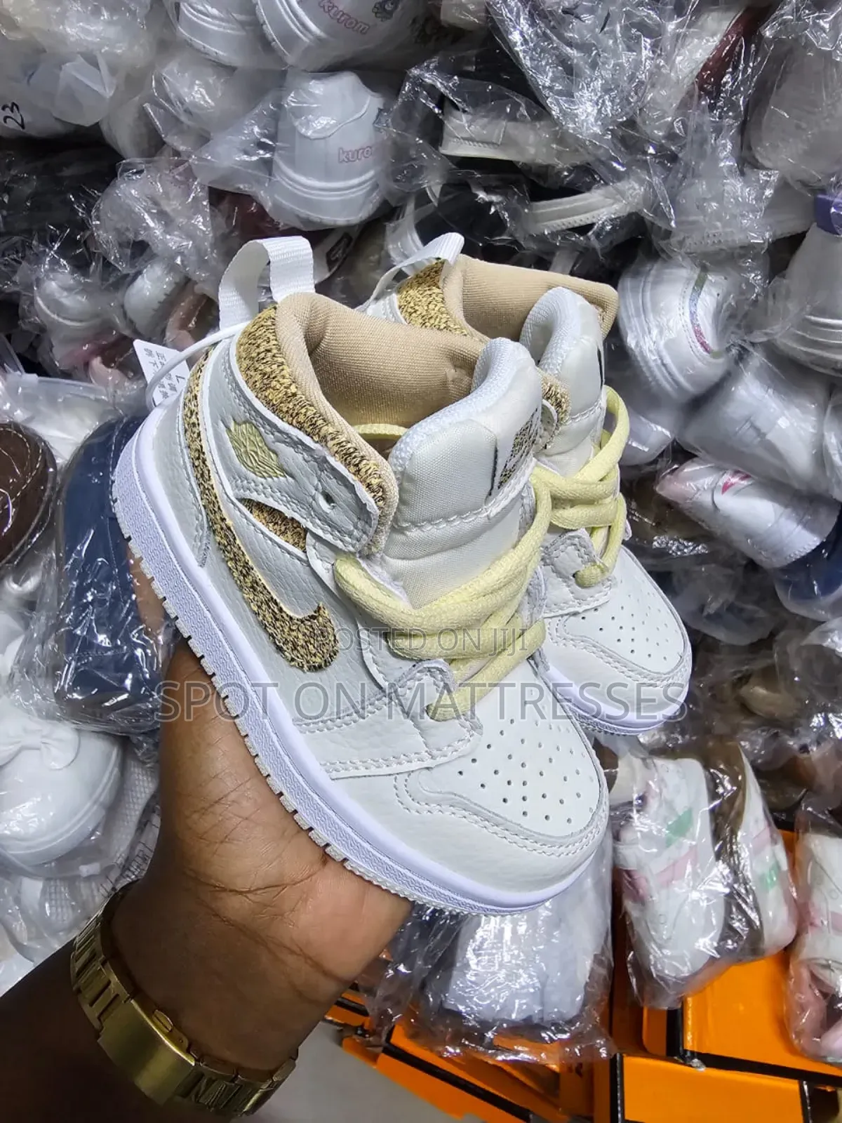 Kids' Nike Dunk. Sizes 23-37. Delivery Services Available Nationwide.