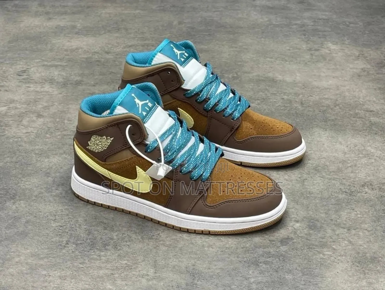 Kids' Nike Dunk. Sizes 23-37. Delivery Services Available Nationwide.