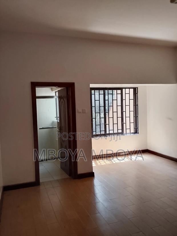 5bdrm Maisonette in Parklands for rent - thumbnail 7