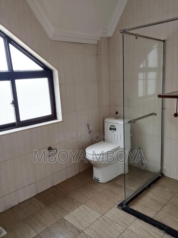 5bdrm Maisonette in Parklands for rent - thumbnail 14