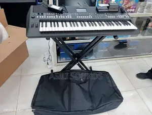 Yamaha 61 Key Professional Keyboard Sx 600