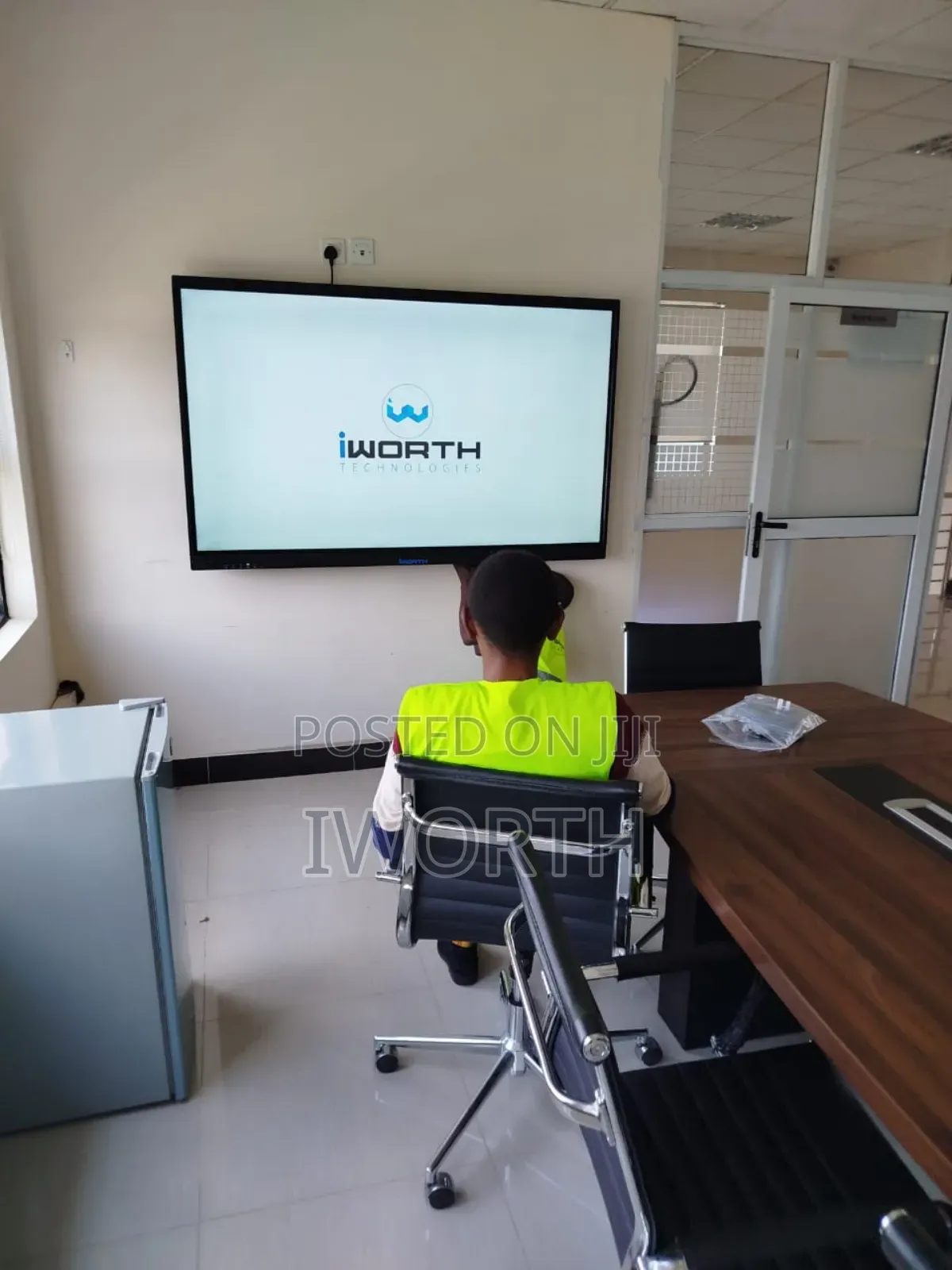 65" Interactive Touch Screen Pansl