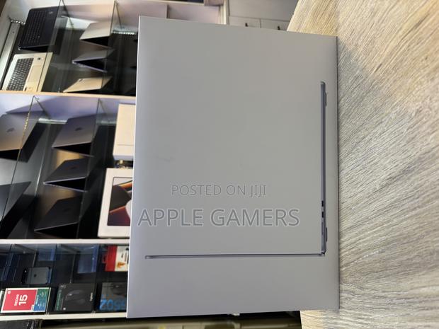 New Laptop Apple MacBook Air 2025 M4 15-inch 16GB Apple M4 SSD 512GB - main view