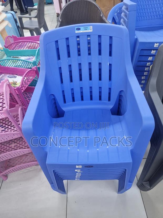 Kenpoly Kifaru Empire Chair